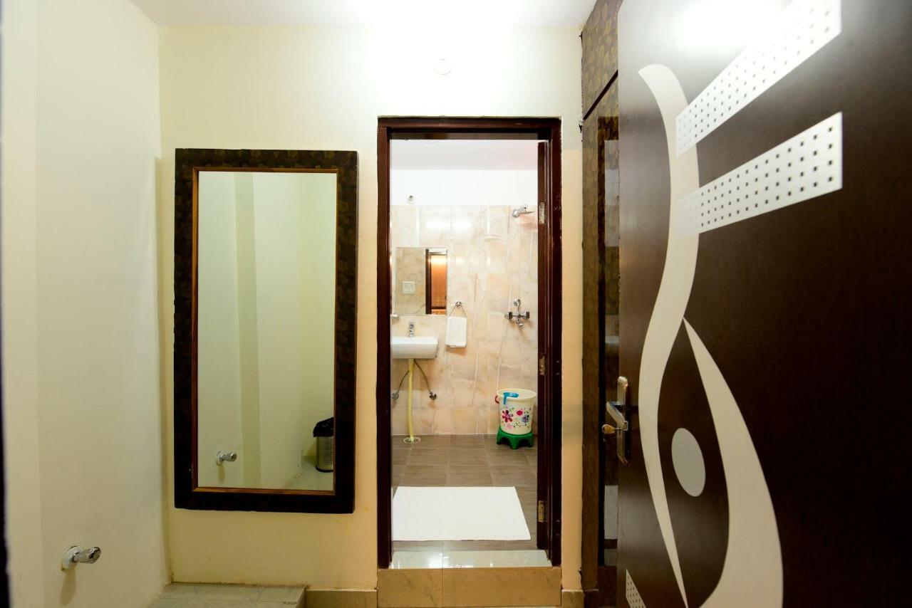 Hotel Radha Nikunj Residency Τζαϊπούρ Εξωτερικό φωτογραφία