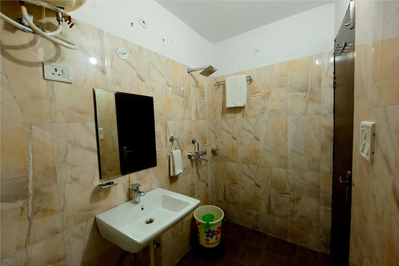 Hotel Radha Nikunj Residency Τζαϊπούρ Εξωτερικό φωτογραφία