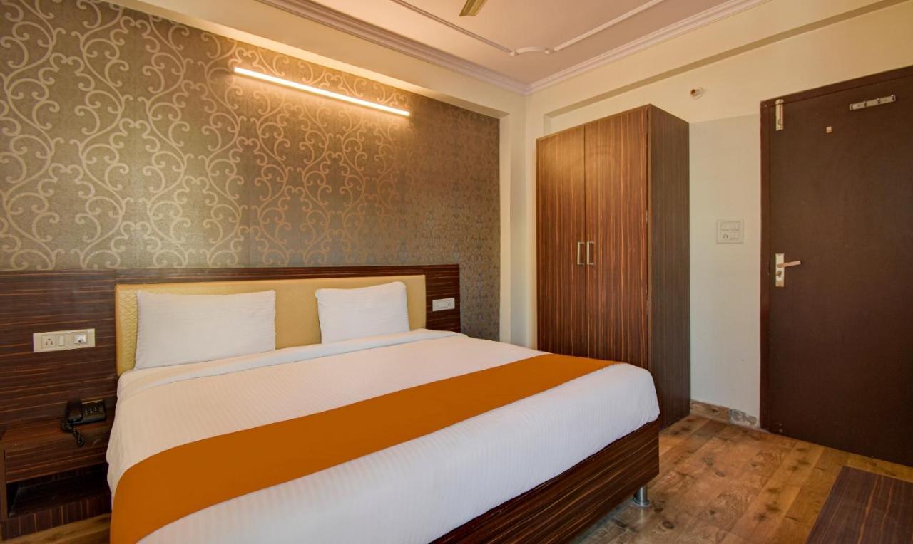 Hotel Radha Nikunj Residency Τζαϊπούρ Εξωτερικό φωτογραφία