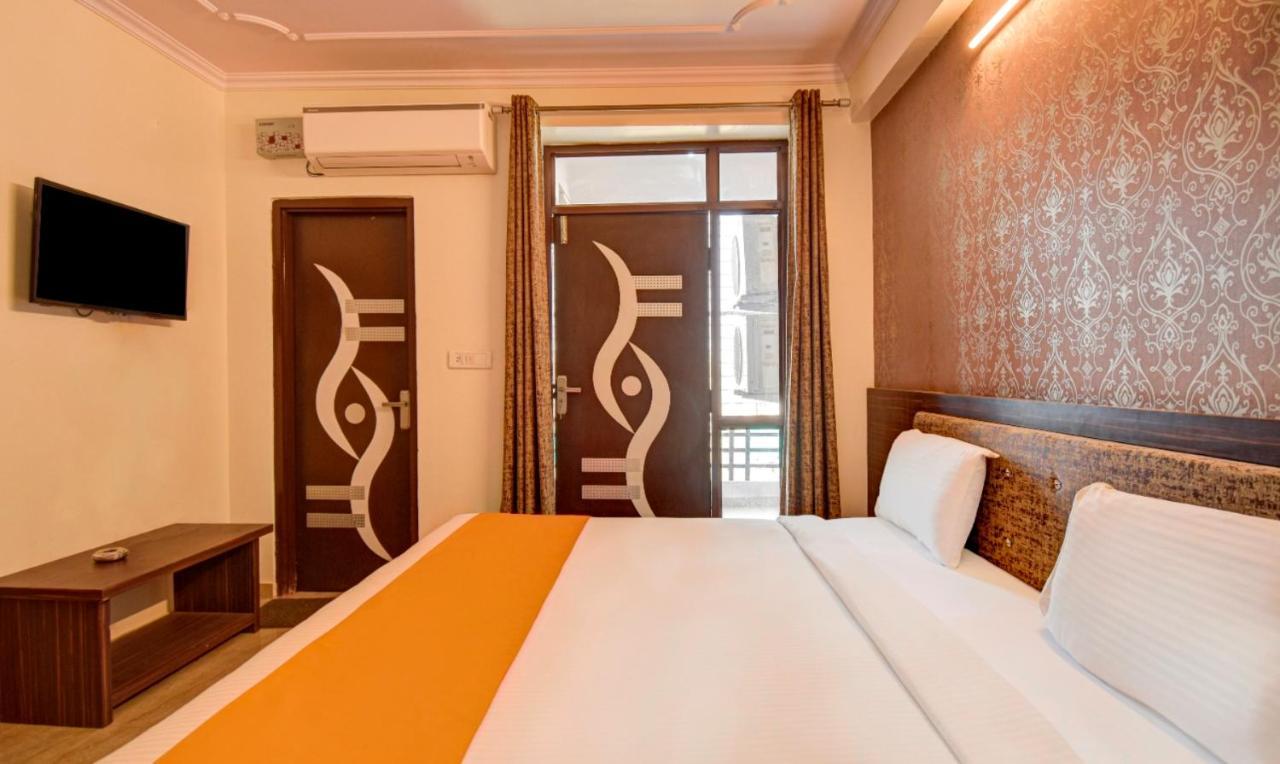 Hotel Radha Nikunj Residency Τζαϊπούρ Εξωτερικό φωτογραφία